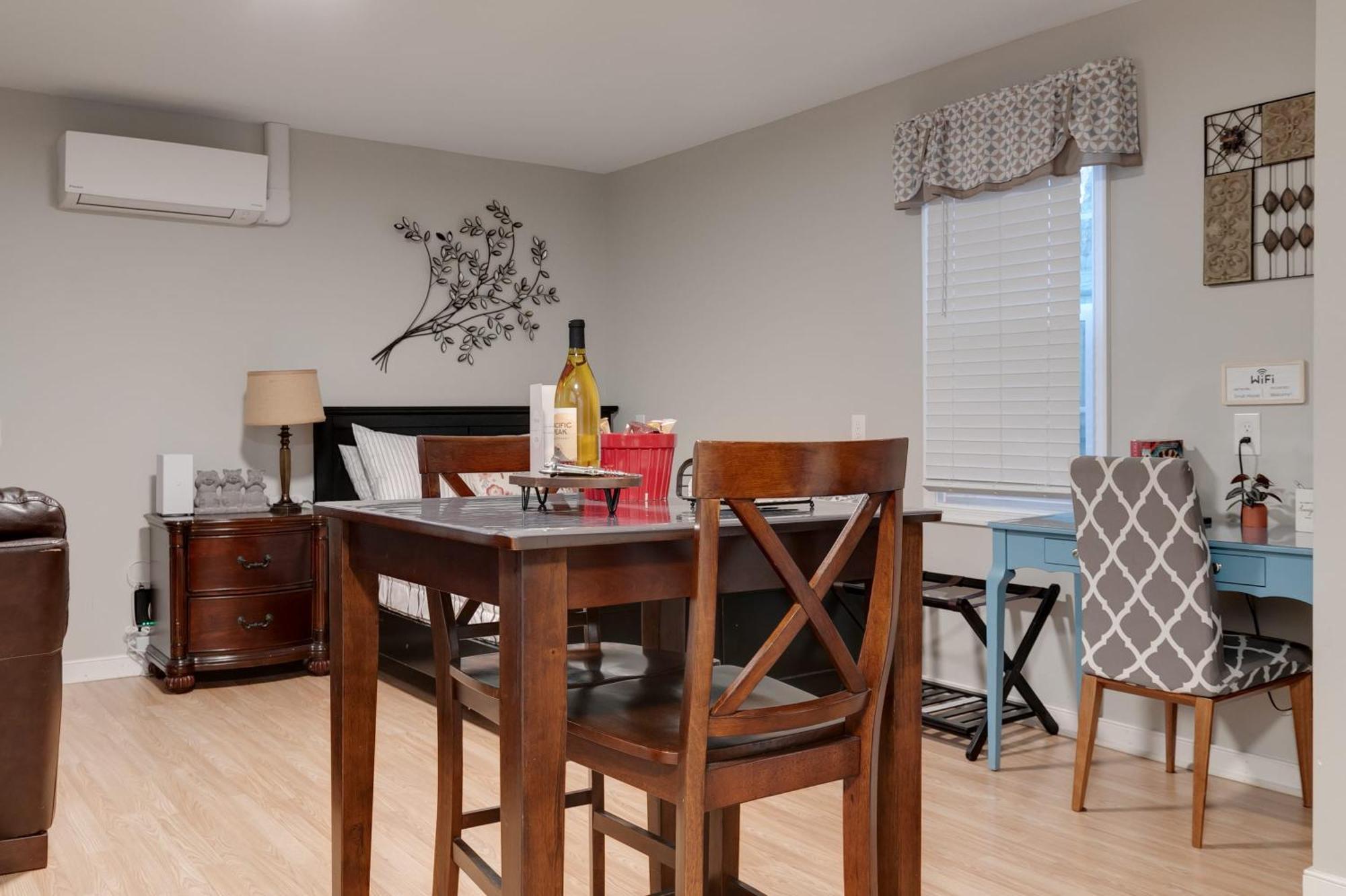E3 Centrally Located In Carytown Fully Fenced Hébergement de vacances *